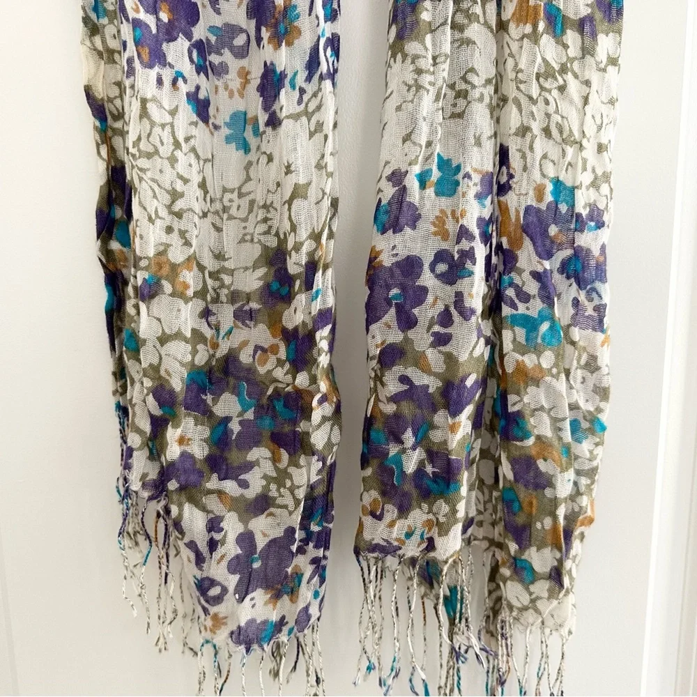 Floral Print Lightweight Scarf - Wrap / Shawl